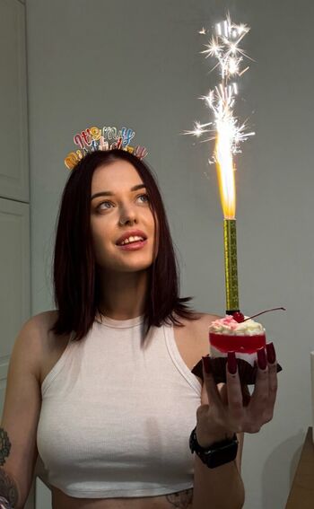 Full leaked Darina cat private onlyfans photo