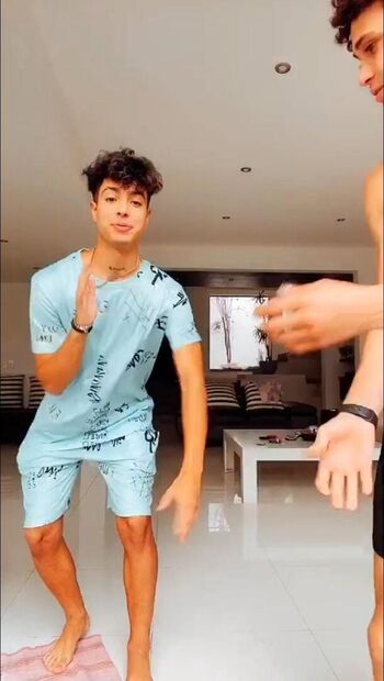 Full leaked Darrechi private onlyfans photo