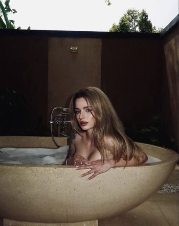 Full leaked Daxaxa private onlyfans photo