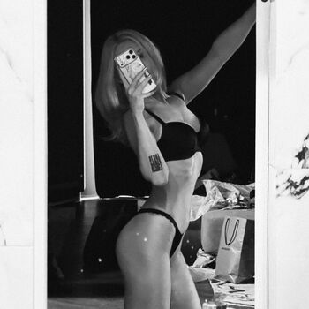 Full leaked Dead blonde private onlyfans photo