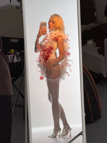 Full leaked Dead blonde private onlyfans photo
