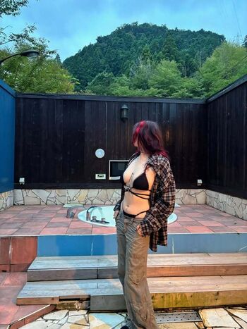 Full leaked Deadmiette private onlyfans photo