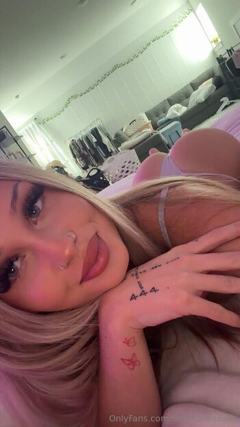 Full leaked Deanna lee private onlyfans photo