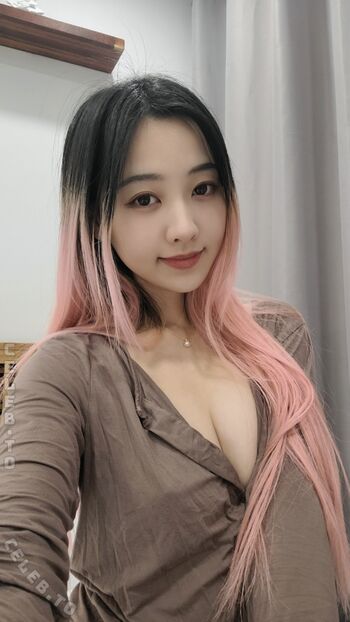 Full leaked Dear chuu  page private onlyfans photo