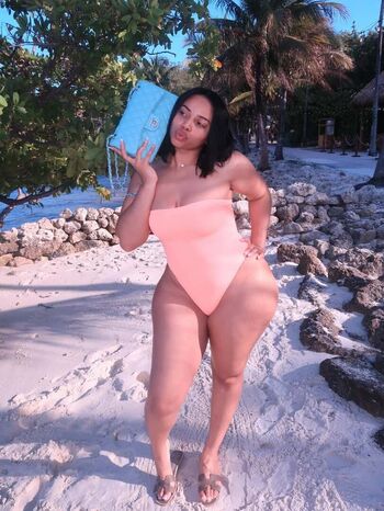 Full leaked Dee lanee private onlyfans photo