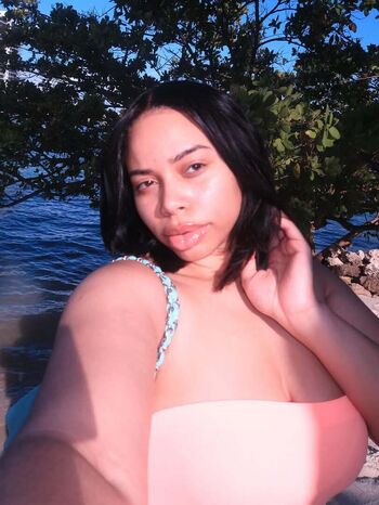 Full leaked Dee lanee private onlyfans photo