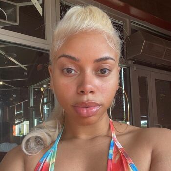 dee.lanee