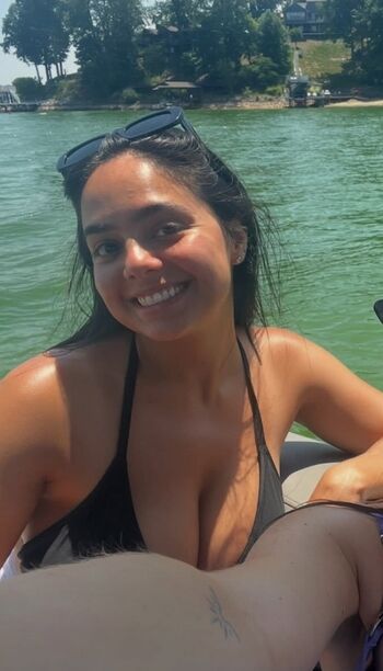 Full leaked Deeenadeeena private onlyfans photo