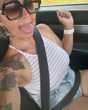 Full leaked Deenacakes private onlyfans photo