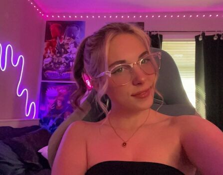 Full leaked Defnotdes private onlyfans photo