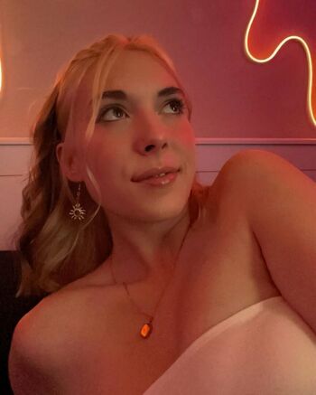 Full leaked Defnotdes private onlyfans photo