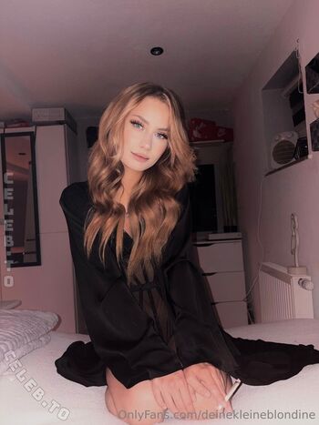 Full leaked Deinekleineblondine private onlyfans photo