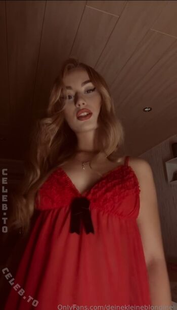 Full leaked Deinekleineblondine private onlyfans photo