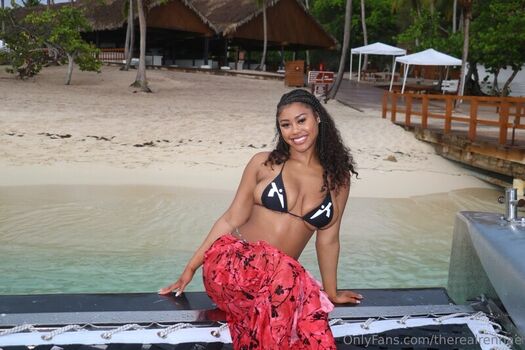 Full leaked Dejarennae private onlyfans photo