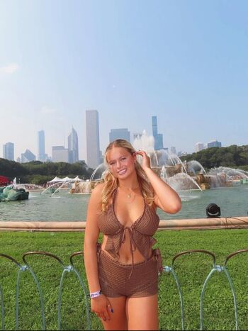 Full leaked Delaineysullivan private onlyfans photo