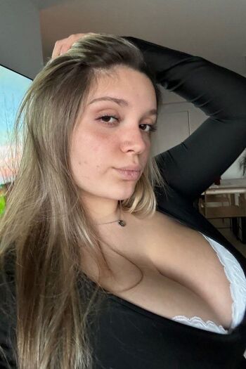 Full leaked Delfy private onlyfans photo