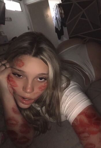 Full leaked Delfysele private onlyfans photo