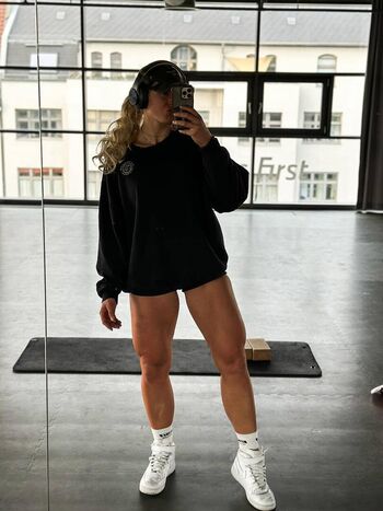 Full leaked Delia schweizer page private onlyfans photo