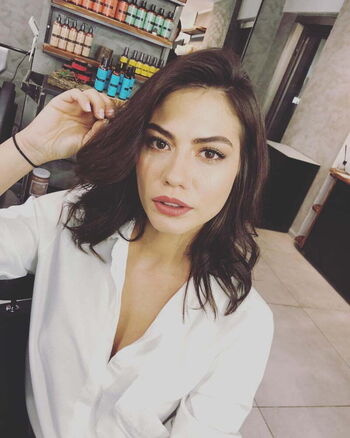 Full leaked Demet zdemir private onlyfans photo