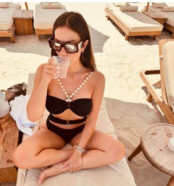 Full leaked Demet zdemir private onlyfans photo