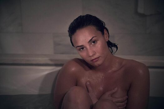 Full leaked Demi lovato page private onlyfans photo