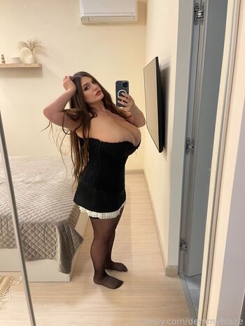 Full leaked Demmy blaze page private onlyfans photo