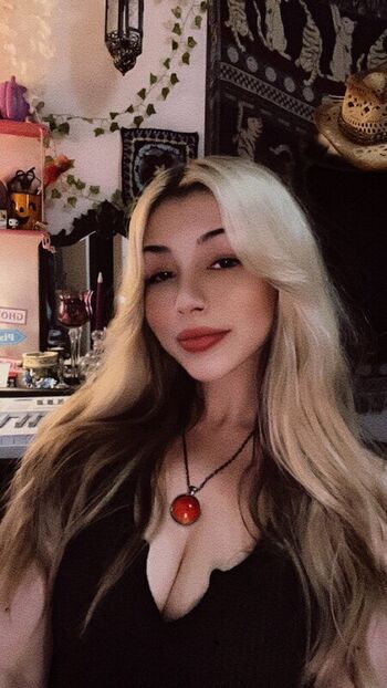 Full leaked Demonxbae private onlyfans photo