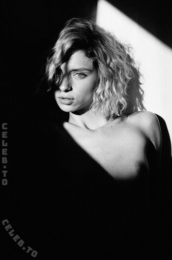 Full leaked Deneb dlm private onlyfans photo