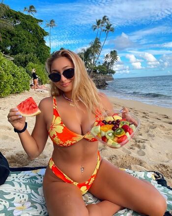 Full leaked Deniniipeninii private onlyfans photo