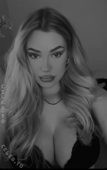 Full leaked Denise mski  page private onlyfans photo