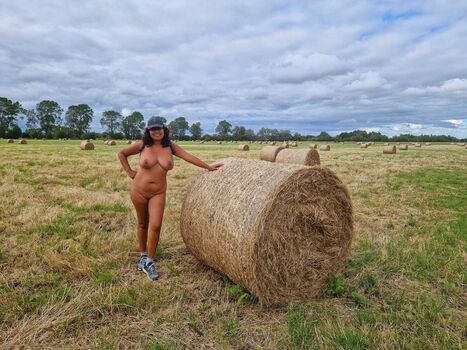 Full leaked Desertrosemay page private onlyfans photo