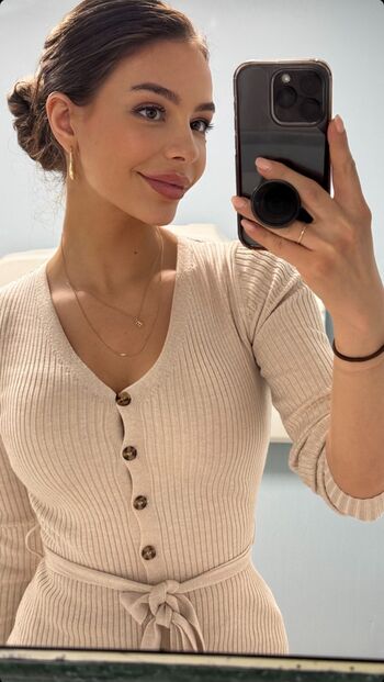 Full leaked Desiree elyda private onlyfans photo