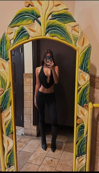 Full leaked Desiree flores private onlyfans photo