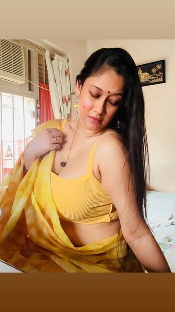 Full leaked Devina bose page private onlyfans photo