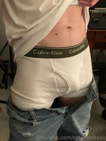 Full leaked Devinholtxxx private onlyfans photo