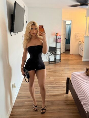 Full leaked Deynleyco private onlyfans photo