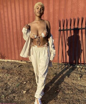 Full leaked Diamond white private onlyfans photo