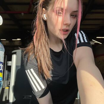 diana_alison_official