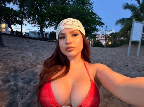 Dianareyesss