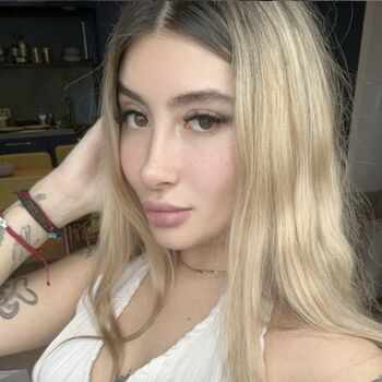 Full leaked Dianellyxx private onlyfans photo