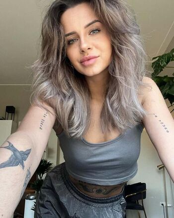 Full leaked Didi shana private onlyfans photo