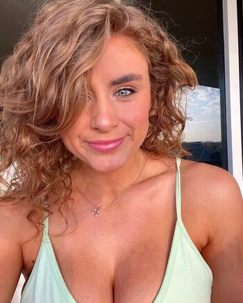 Full leaked Dierdrerae page private onlyfans photo