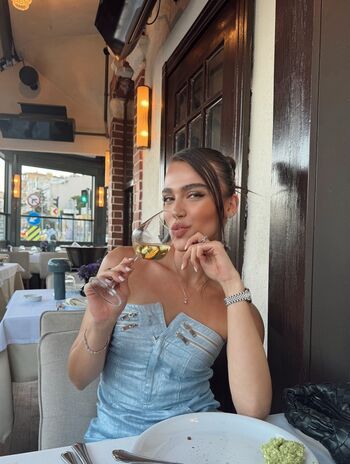 Full leaked Dinckalecem private onlyfans photo