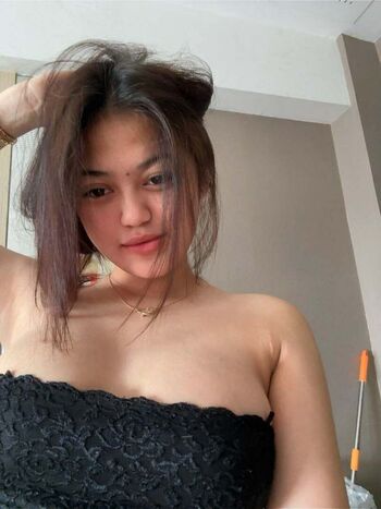 Full leaked Dinda noveylia private onlyfans photo