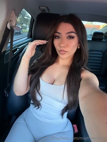 Full leaked Dineromia private onlyfans photo