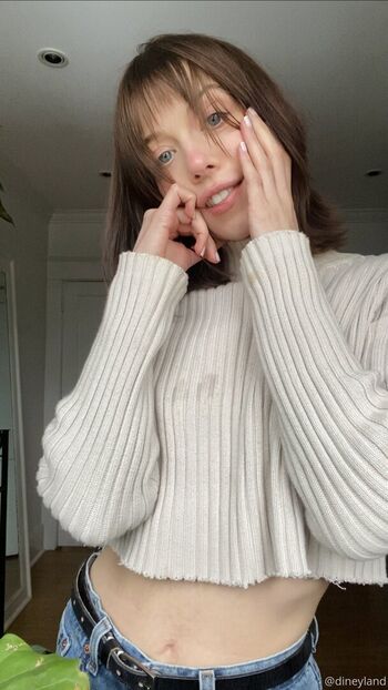 Full leaked Dineydoeslife private onlyfans photo