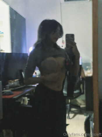 Full leaked Disleft private onlyfans photo