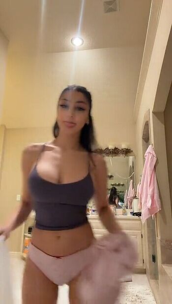 Full leaked Divaflawless  page private onlyfans photo