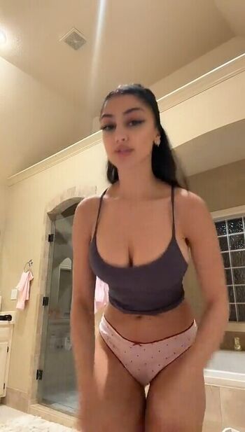 Full leaked Divaflawless private onlyfans photo