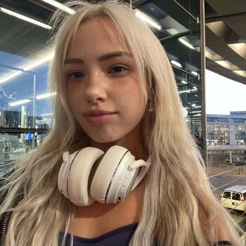 Full leaked Dollblush private onlyfans photo
